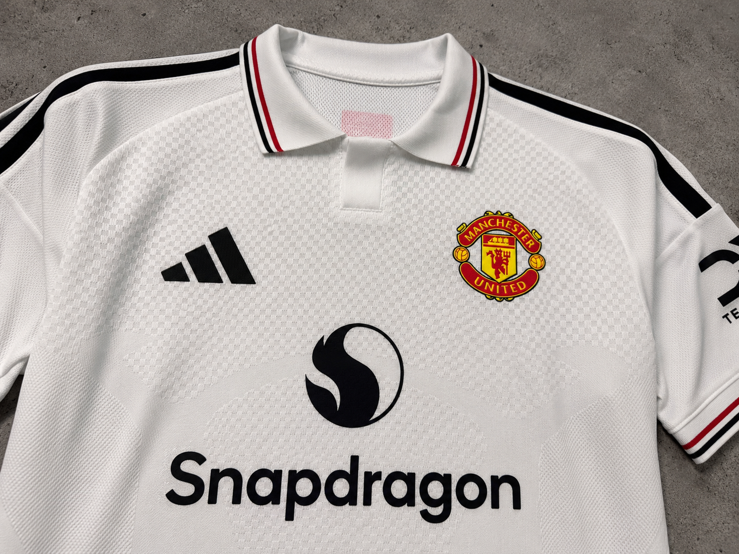 MANCHESTER UNITED DRAGON EXCLUSIVE JERSEY