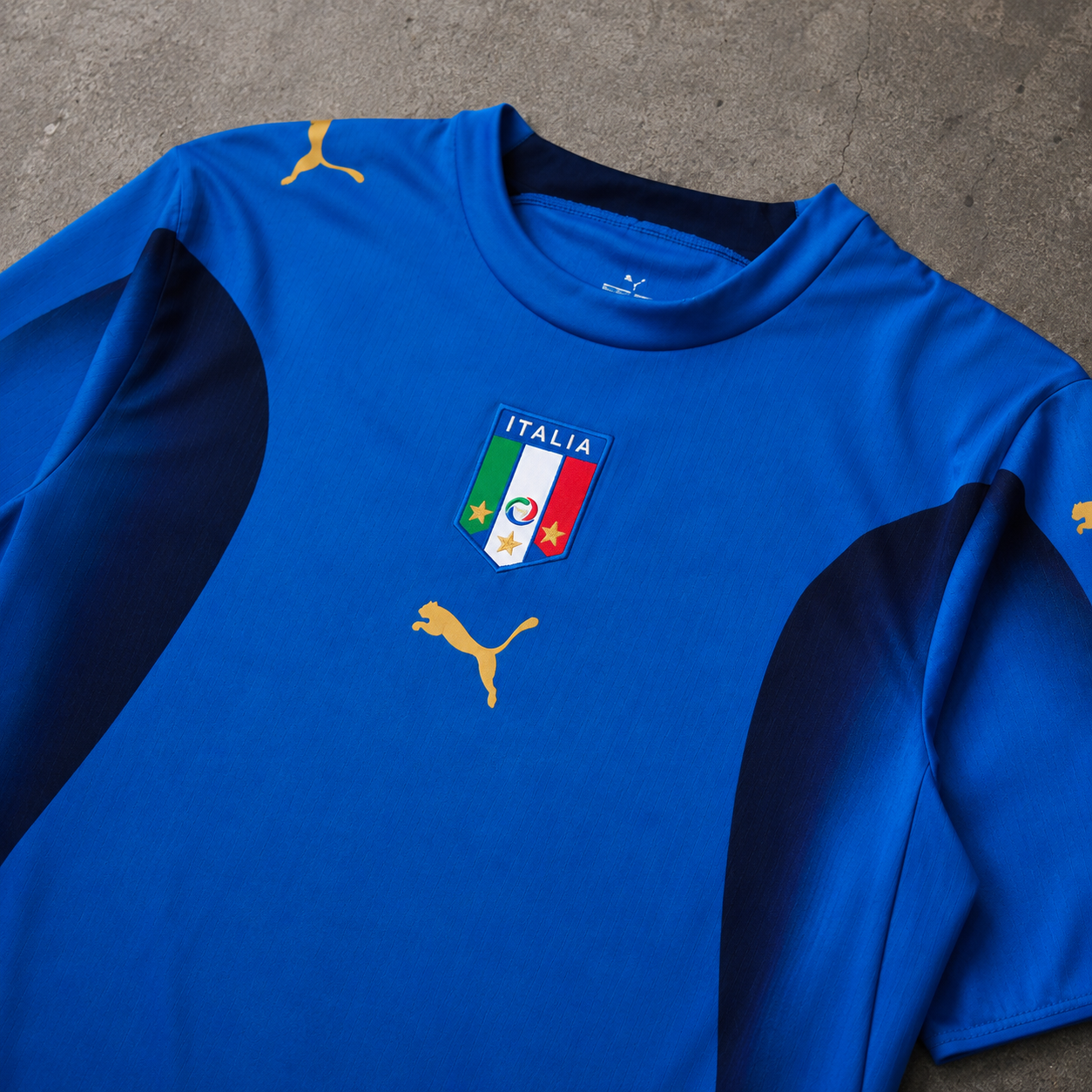 ITALY 2006 HOME RETRO JERSEY