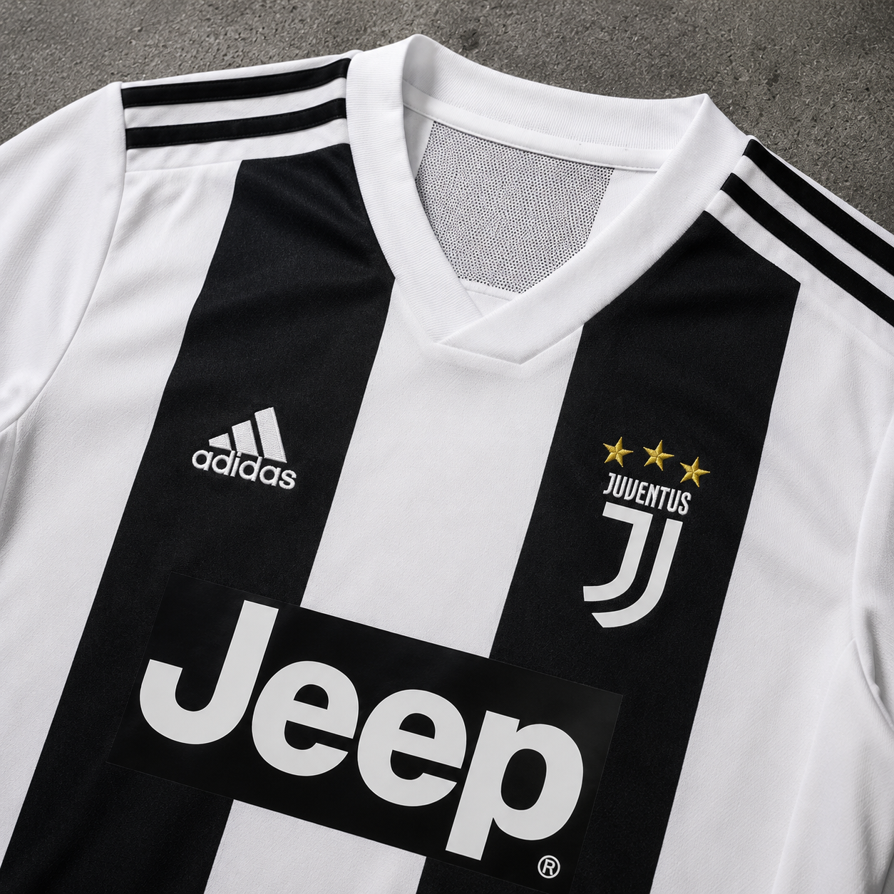 JUVENTUS 2018/19 HOME RETRO JERSEY