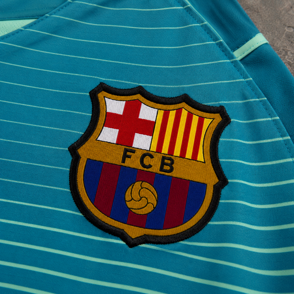 FC BARCELONA 2016/17 AWAY RETRO JERSEY