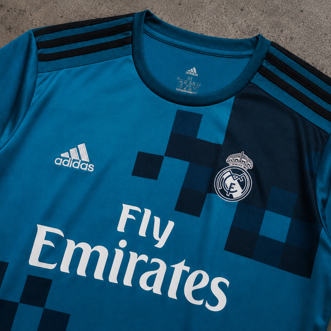 REAL MADRID 2017/18 RETRO JERSEY