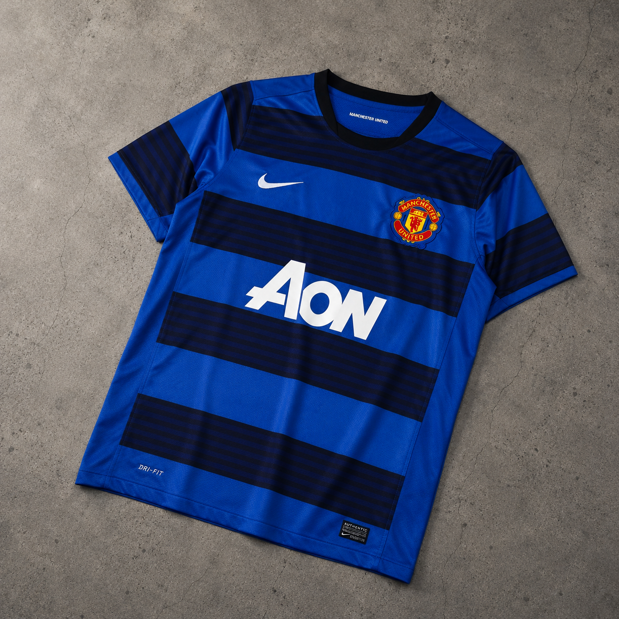 MANCHESTER UNITED 2011/12 AWAY RETRO JERSEY