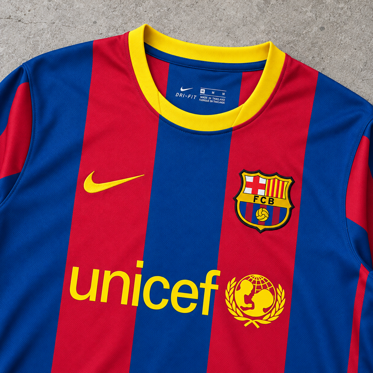 FC BARCELONA 2010/2011 LONGSLEEVE RETRO JERSEY