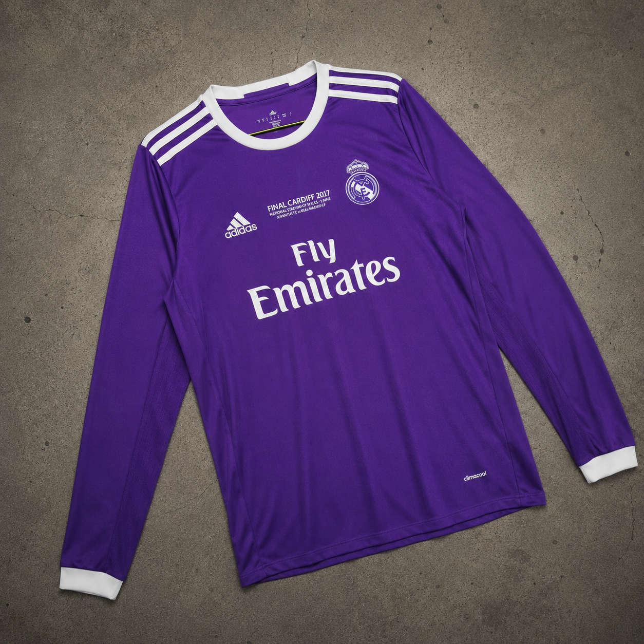 REAL MADRID 2016/17 LONGSLEEVE RETRO JERSEY
