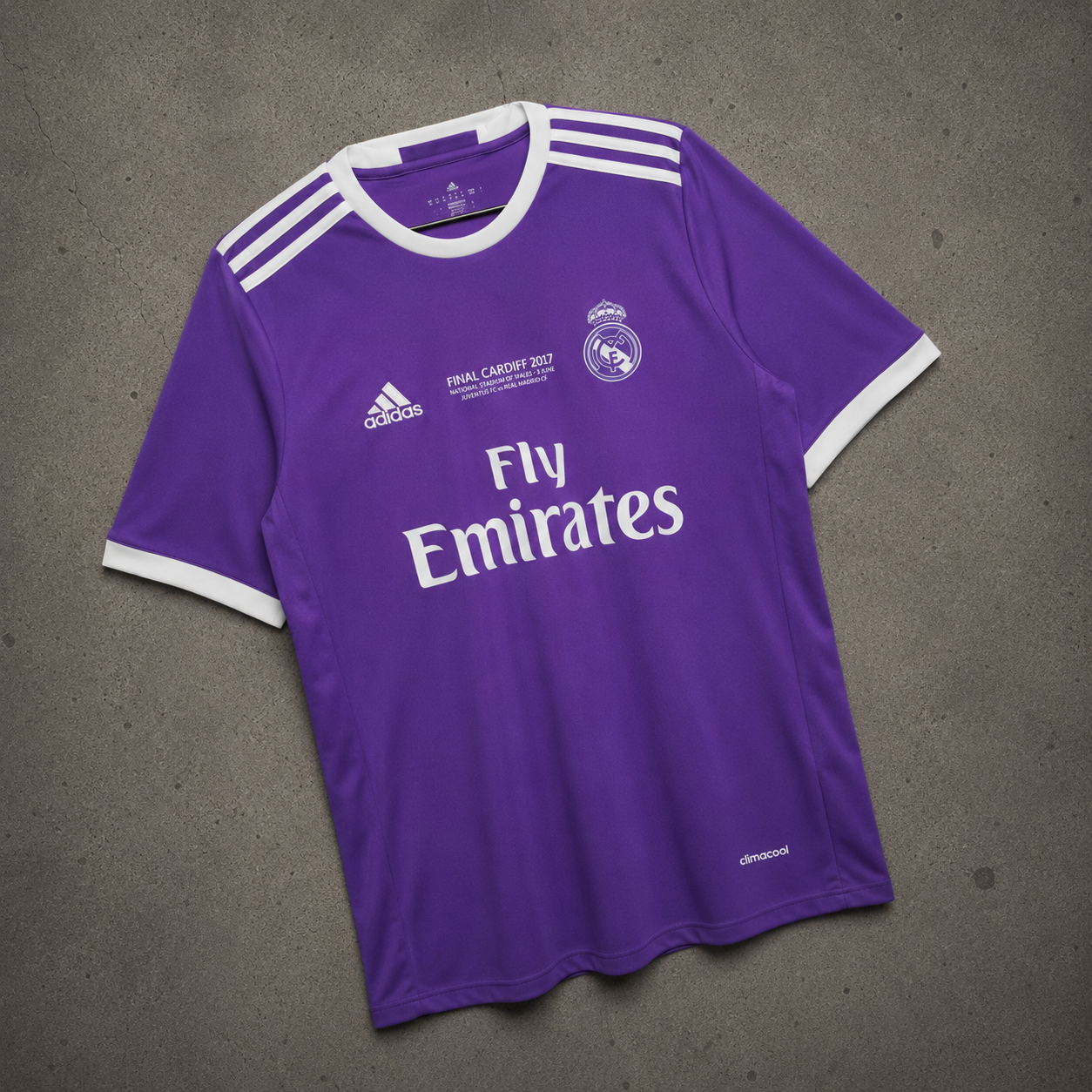 REAL MADRID 2016/17 RETRO JERSEY