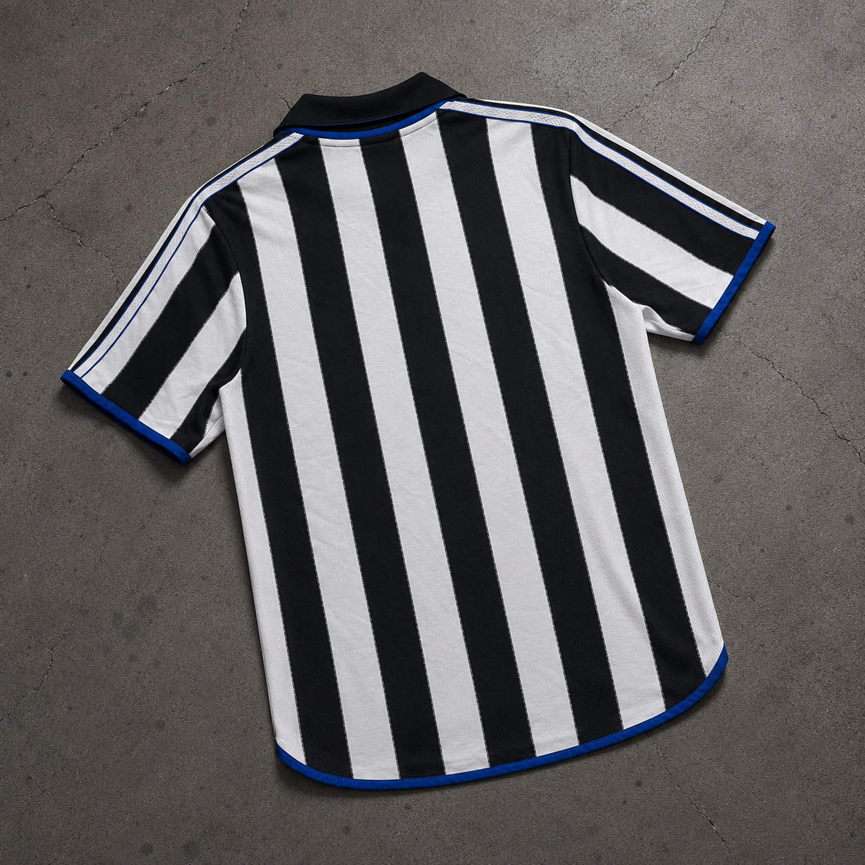 NEWCASTLE 2000/01 RETRO JERSEY