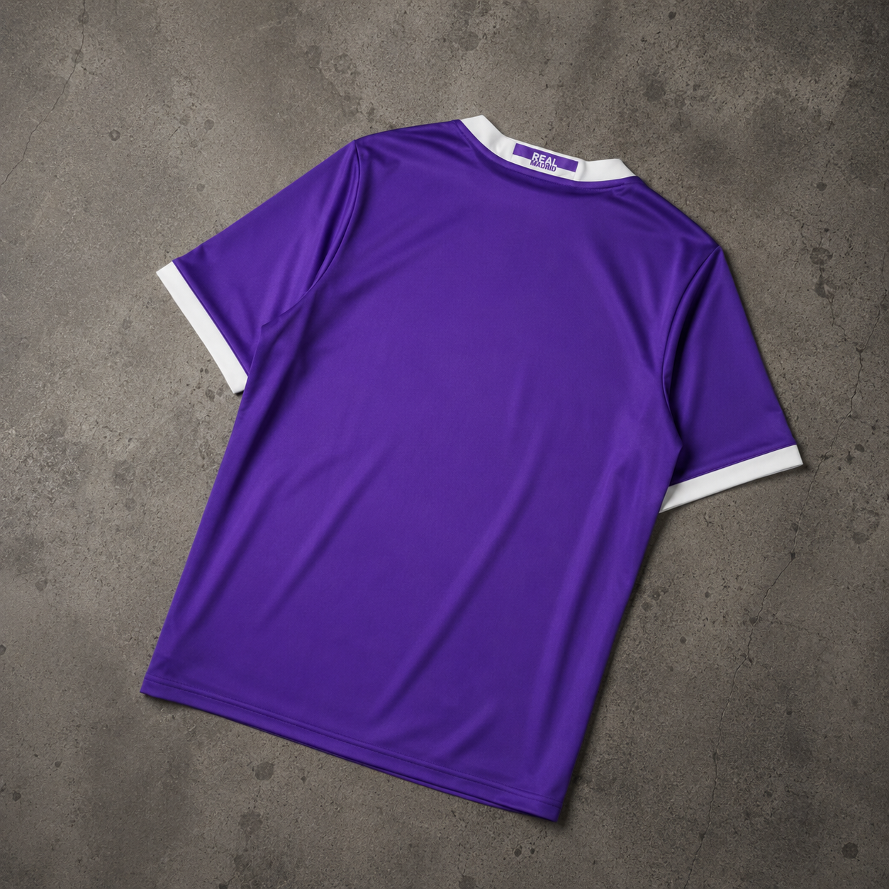 REAL MADRID 2016/17 RETRO JERSEY
