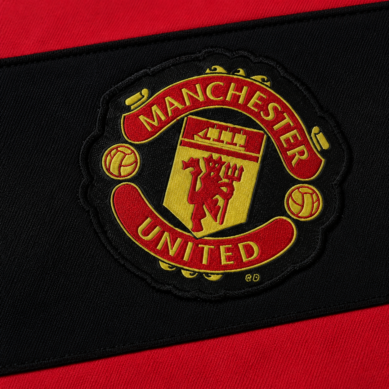 MANCHESTER UNITED 2010 LONGSLEEVE RETRO JERSEY