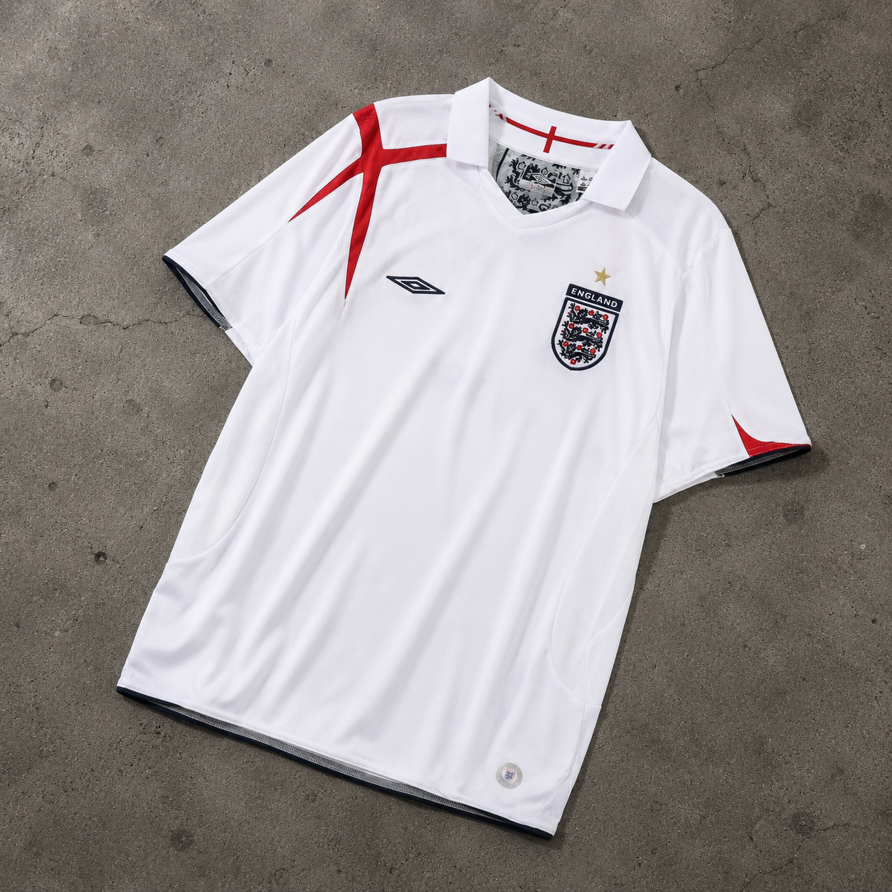ENGLAND 2006 RETRO JERSEY