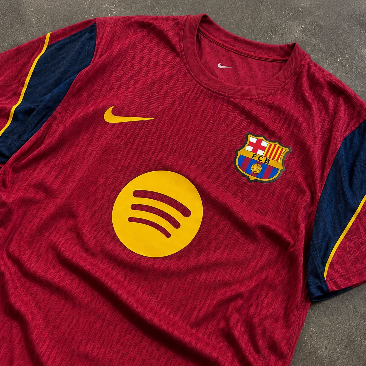 FC BARCELONA 26-27 TRAINING EXCLUSIVE JERSEY