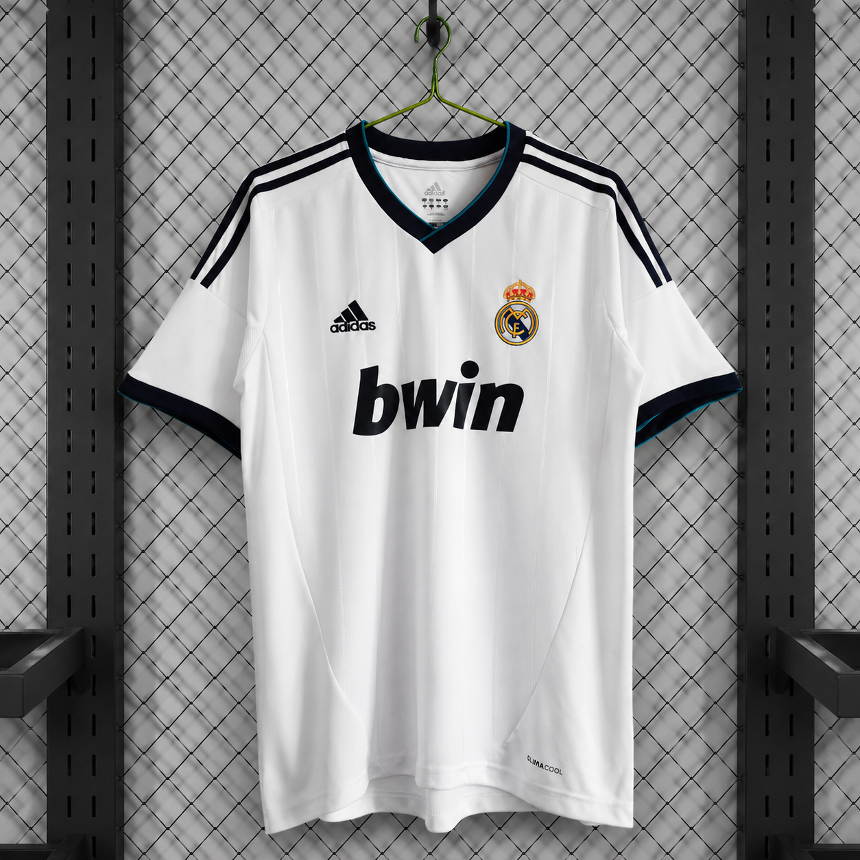 REAL MADRID 2012/13 RETRO JERSEY