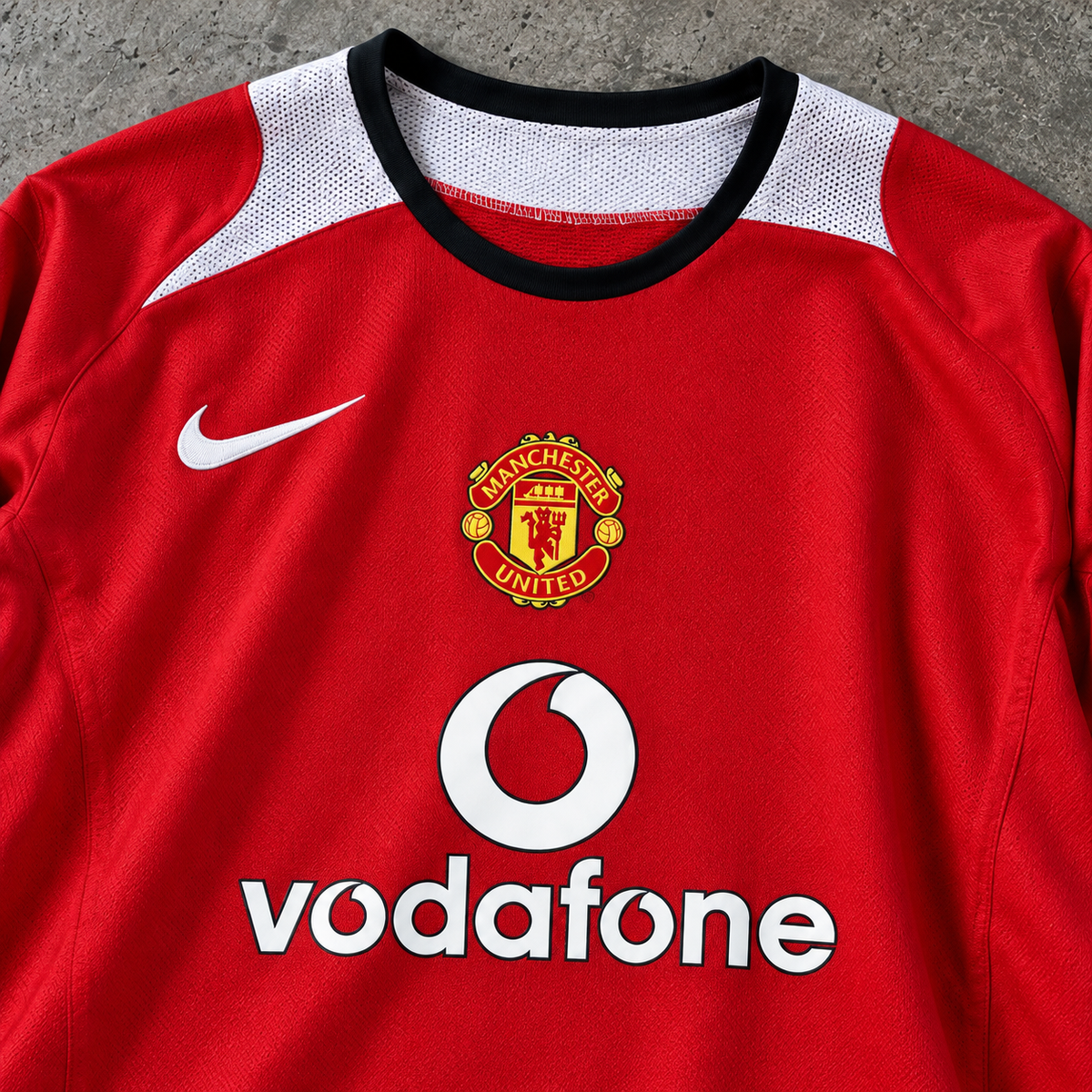 MANCHESTER UNITED 2005/06 HOME LONGSLEEVE RETRO JERSEY