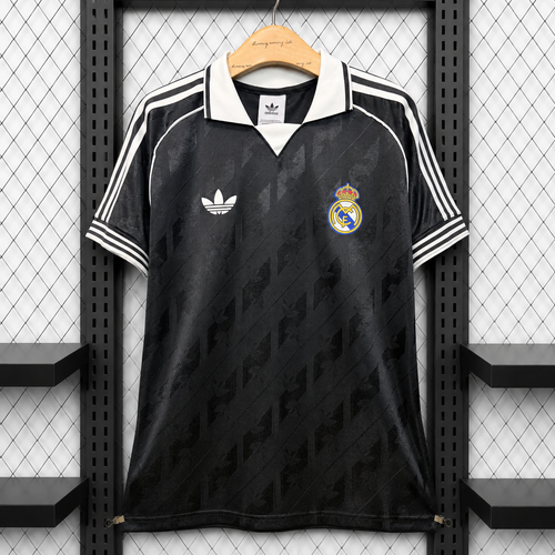 REAL MADRID HERITAGE BLACK EXCLUSIVE JERSEY