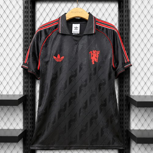 MANCHESTER UNITED HERITAGE BLACK EXCLUSIVE JERSEY