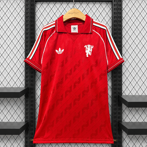 MANCHESTER UNITED HERITRAGE RED EXCLUSIVE JERSEY