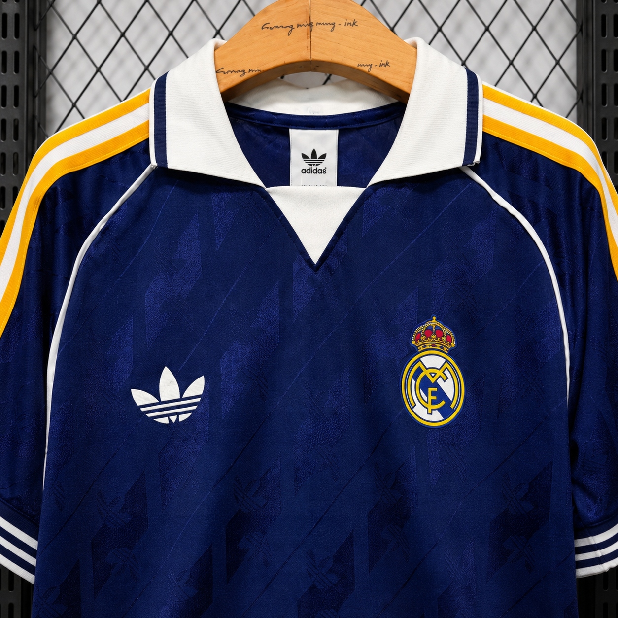 REAL MADRID BLUE HERITAGE EXCLUSIVE JERSEY