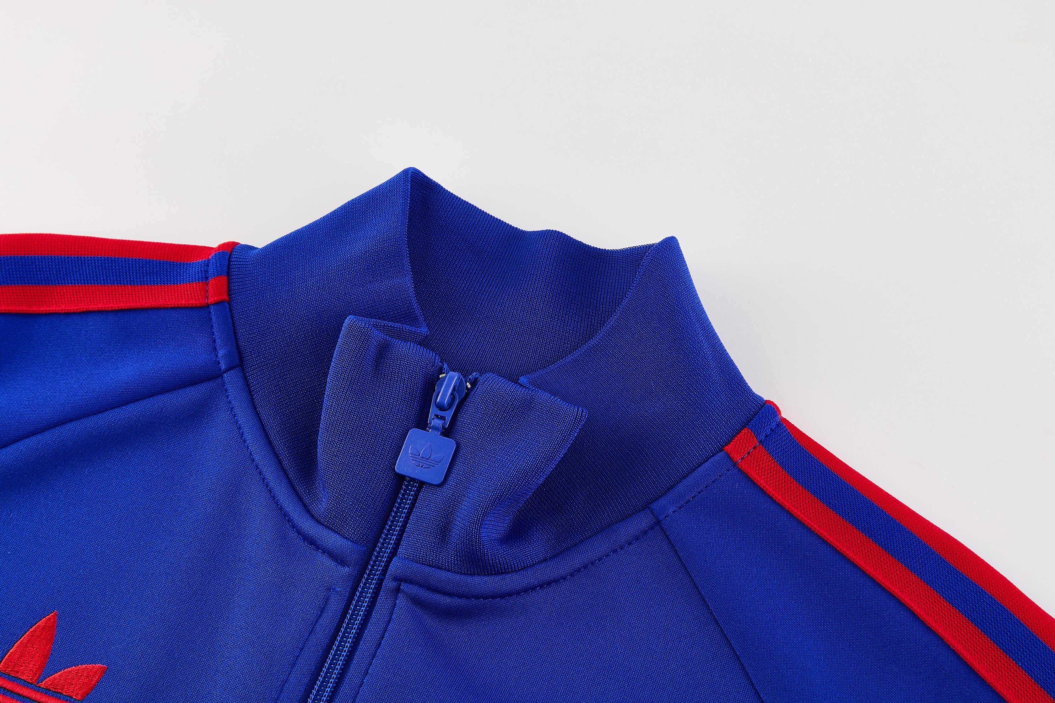 MANCHESTER UNITED BLUE FOOTBALL ZIPPER
