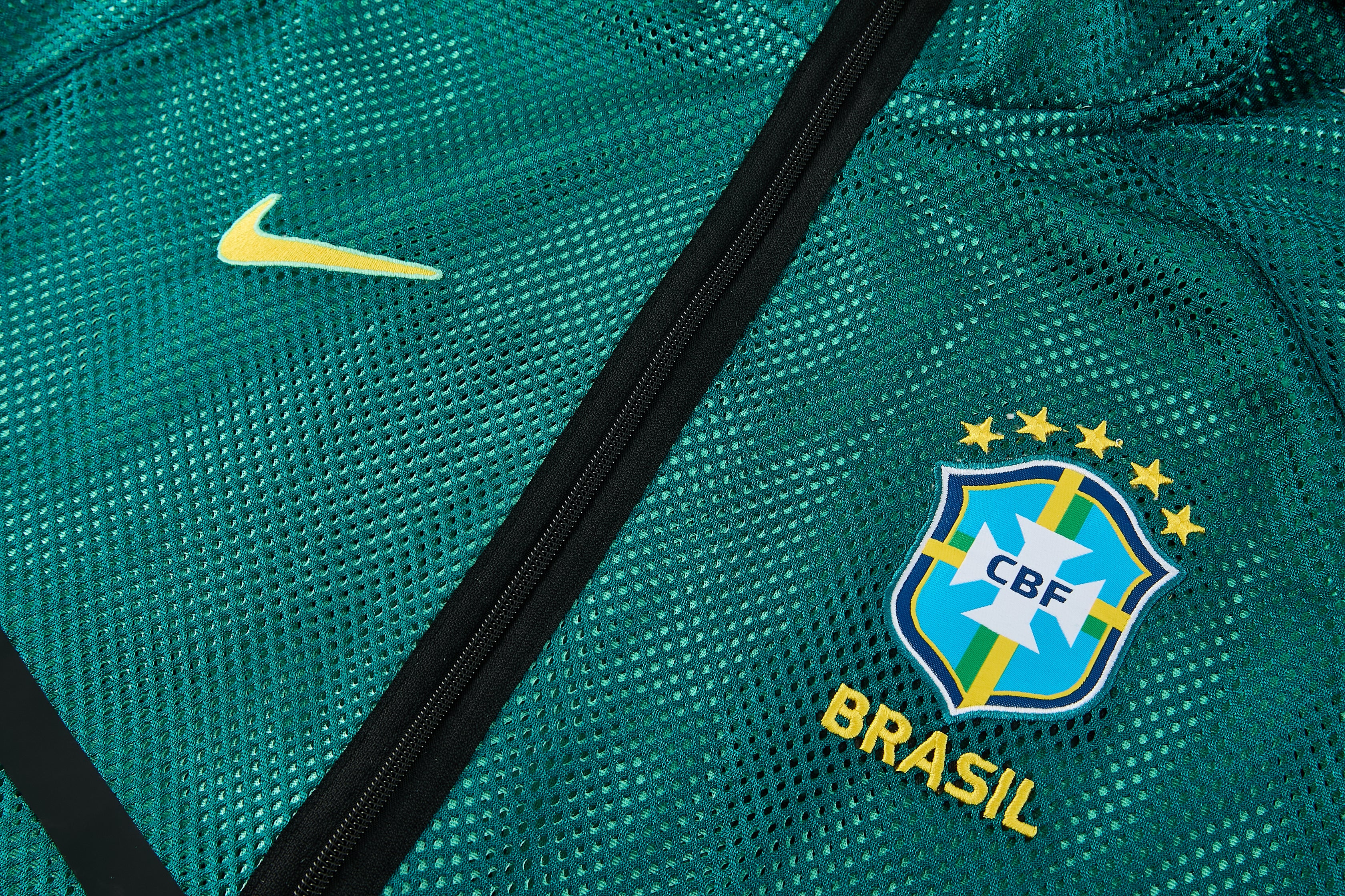 BRASIL EMERALD WINDBREAKER