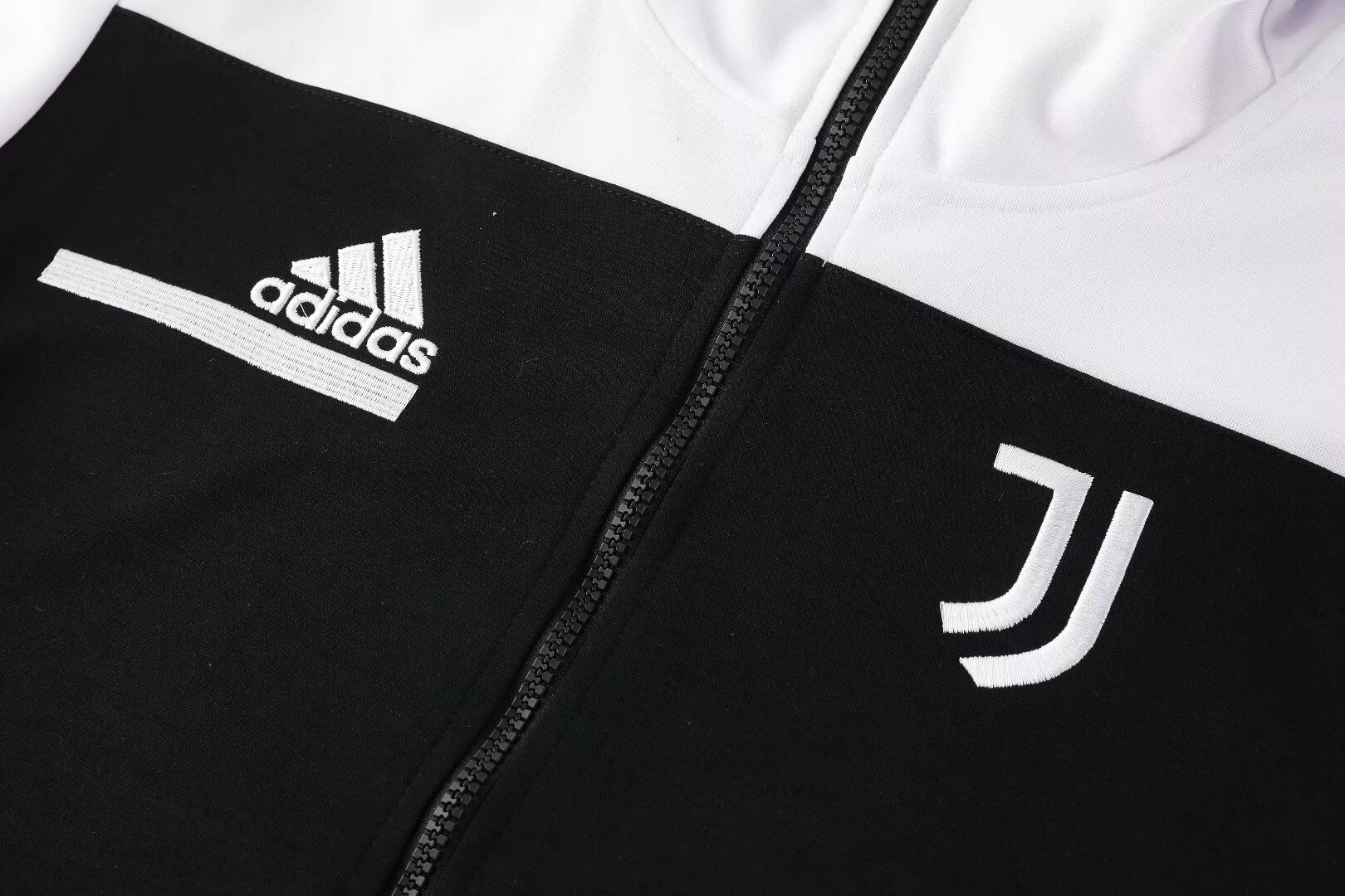 JUVENTUS PANDA WINDBREAKER