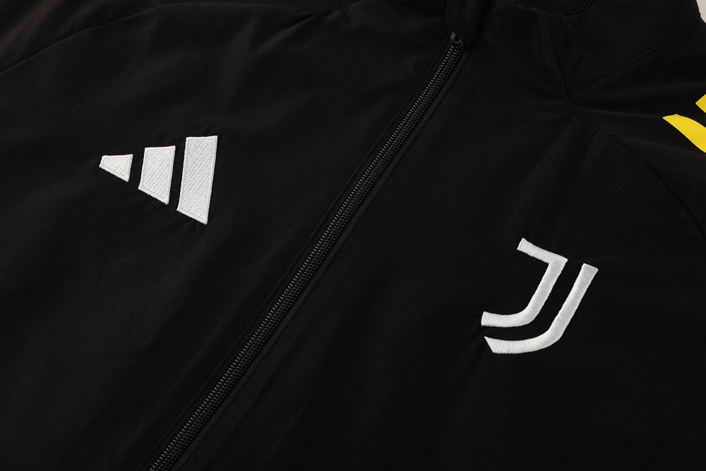 JUVENTUS NEON FOOTBALL ZIPPER