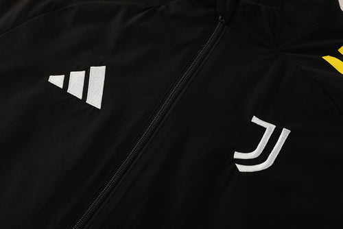 JUVENTUS NEON FOOTBALL ZIPPER