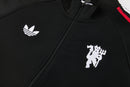 MANCHESTER UNITED BLACK FOOTBALL ZIPPER